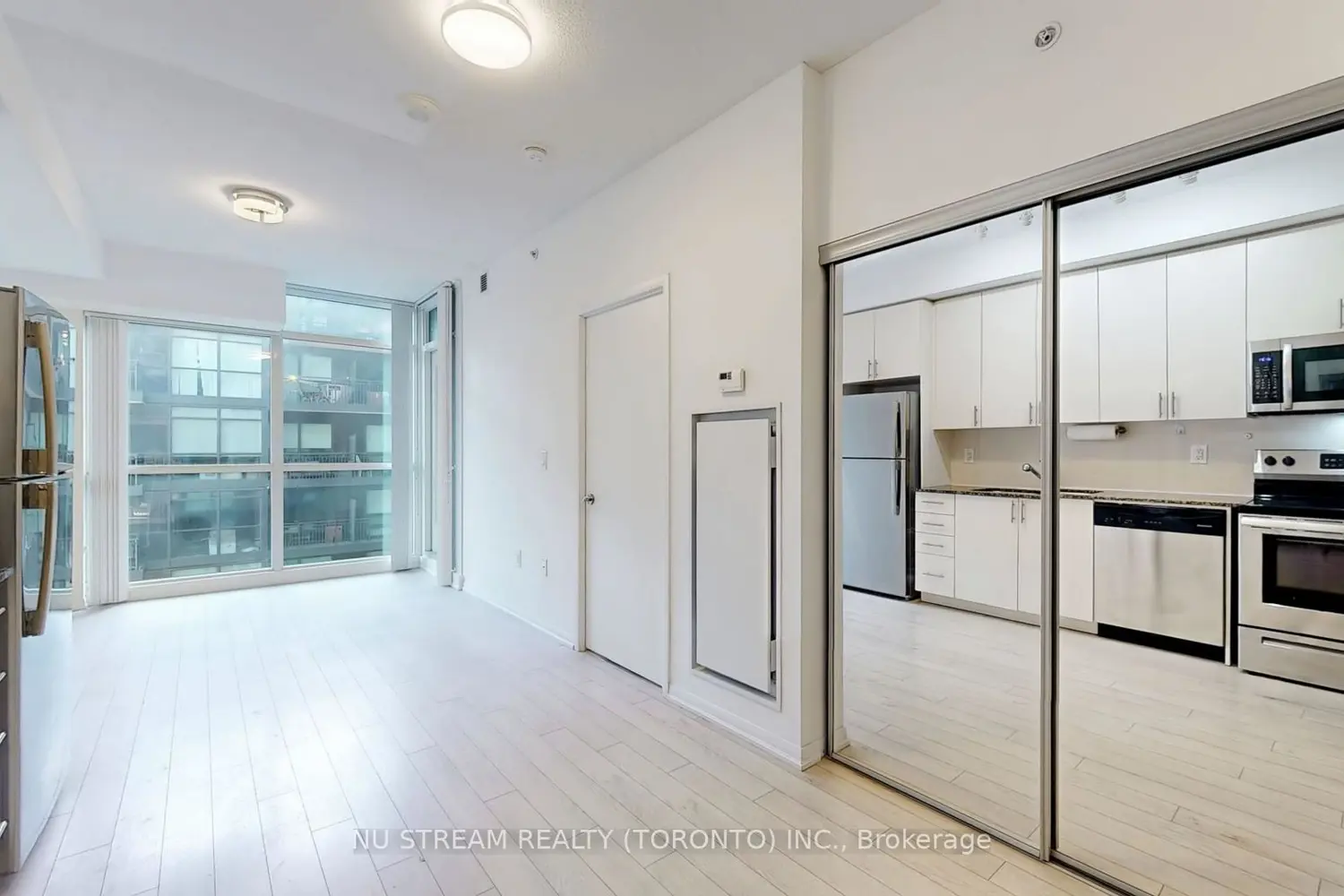 Additional image 6 of 3091 Dufferin Street 613