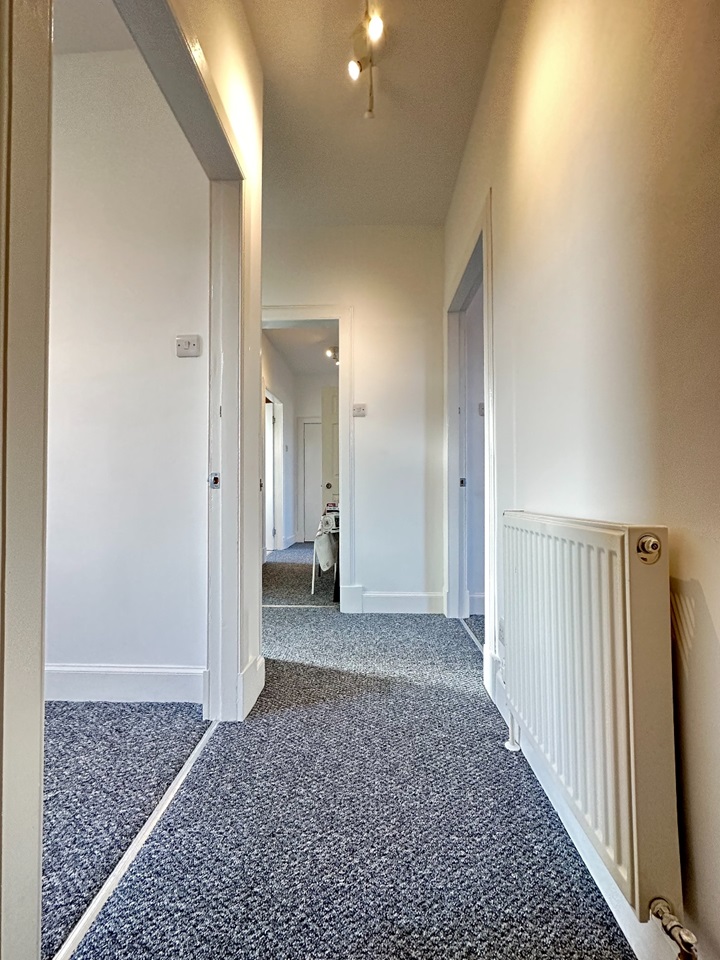 Additional image 4 of 3 Bed Flat, Stenhouse Crescent, EH11, N1 7GU