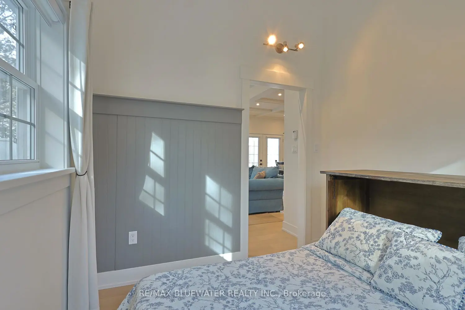 Additional image 11 of 82 River Road