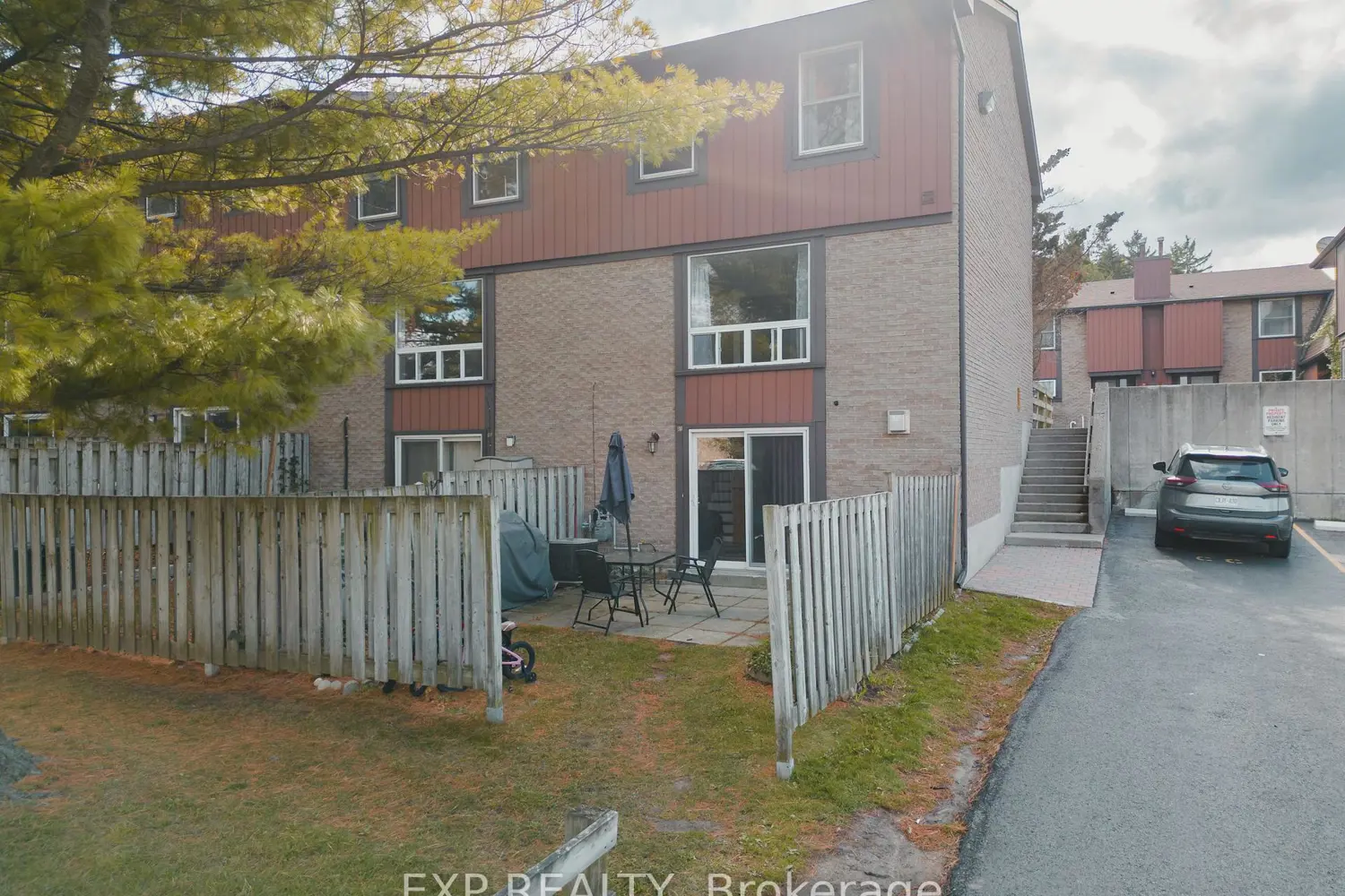 Additional image 17 of 539 Willow Road 69