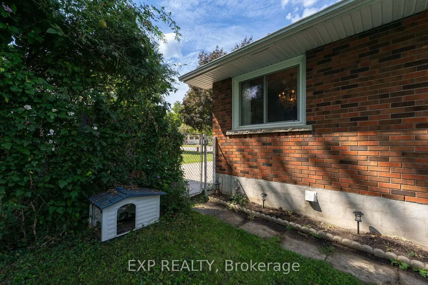 Additional image 11 of 2896 Portage Road