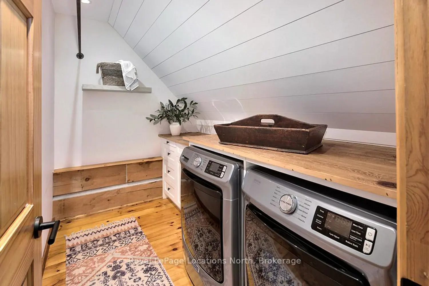 Additional image 11 of 245596 22 Side Road