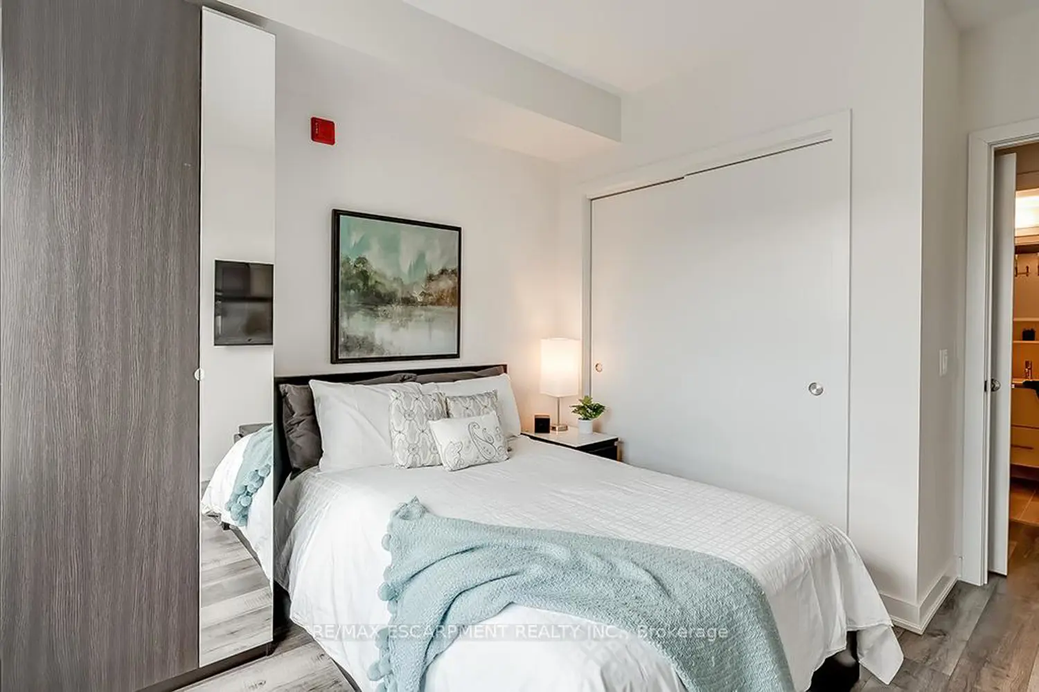 Additional image 12 of 320 Plains Road 502