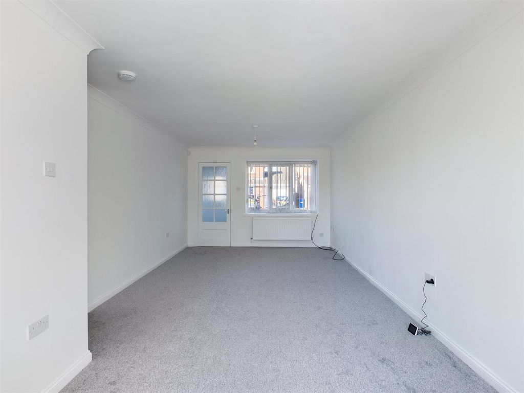 Additional image 4 of 3 bed semi-detached house to rentFelstead Place, South Beach Estate, Blyth NE24