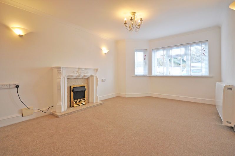 Additional image 2 of 2 bed detached bungalow to rentSuperb Bungalow, Cross Street, Caerleon NP18