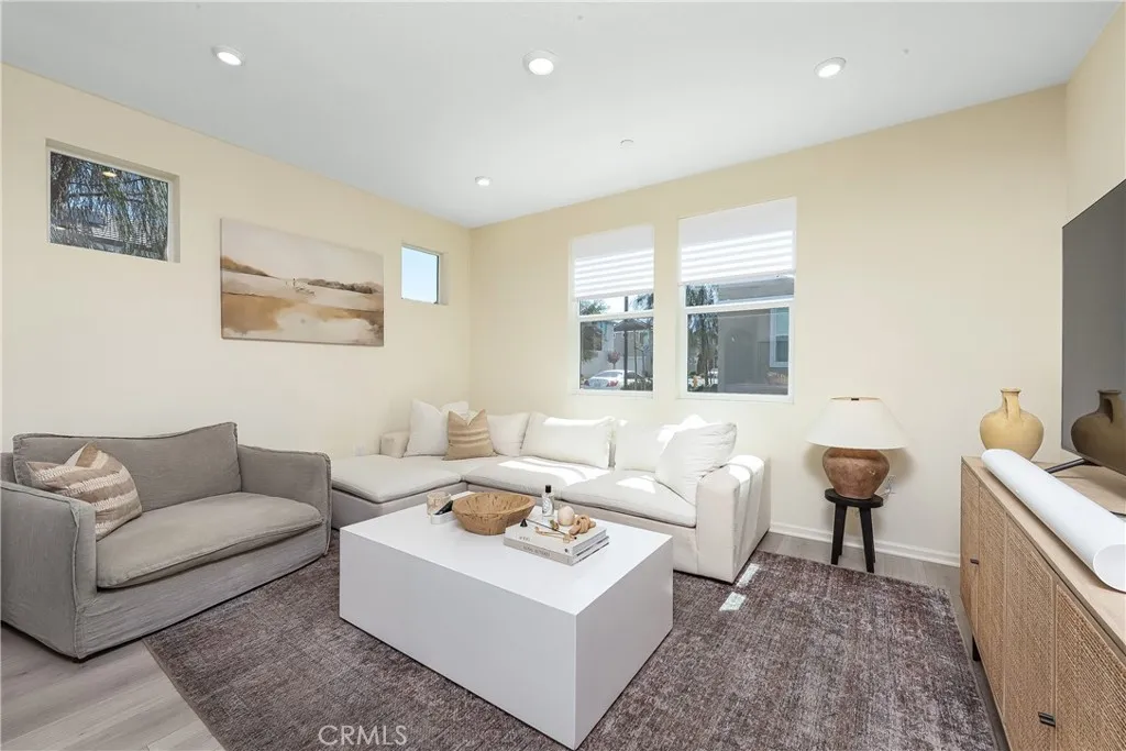 Additional image 13 of 260 Summerville LN, Palmdale, CA 93551