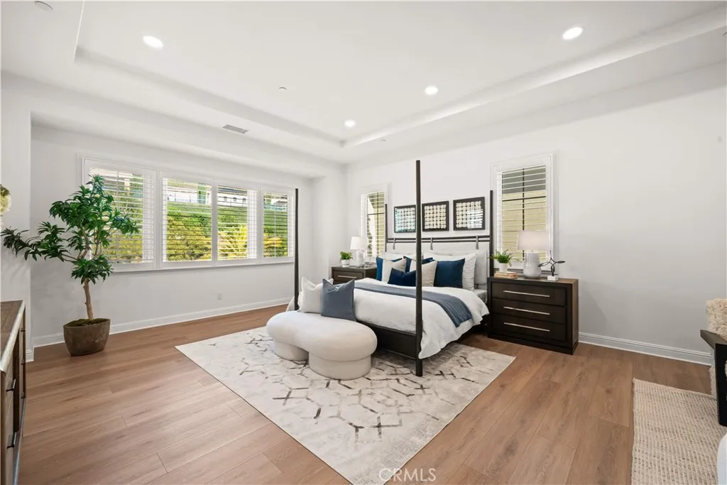 Additional image 46 of 221 Clear Fls, Irvine, CA 92602