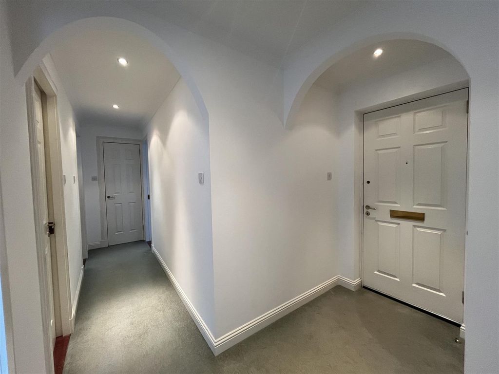 Additional image 11 of 2 bed flat to rentSouth Inch Court, Perth PH2