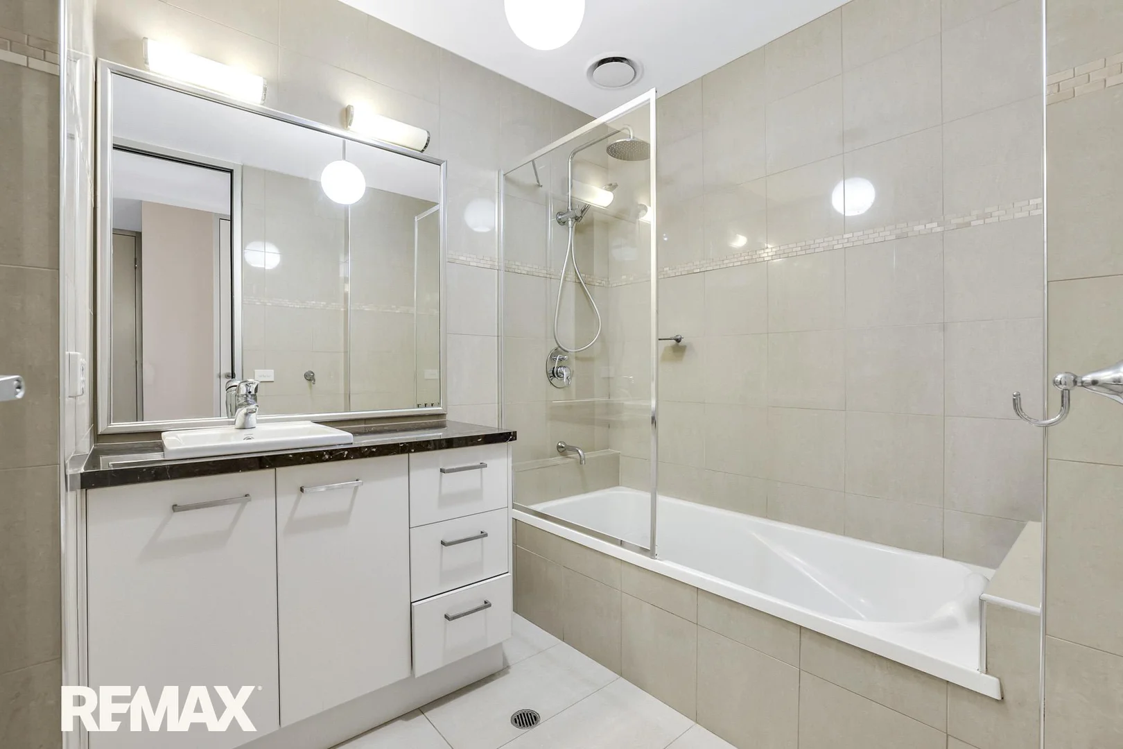 Additional image 15 of 7/247 Esplanade, Lakes Entrance VIC 3909