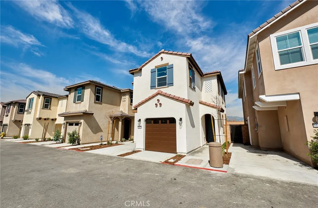 Additional image 4 of 16554 Stone Pine Lane, Fontana, CA 92336