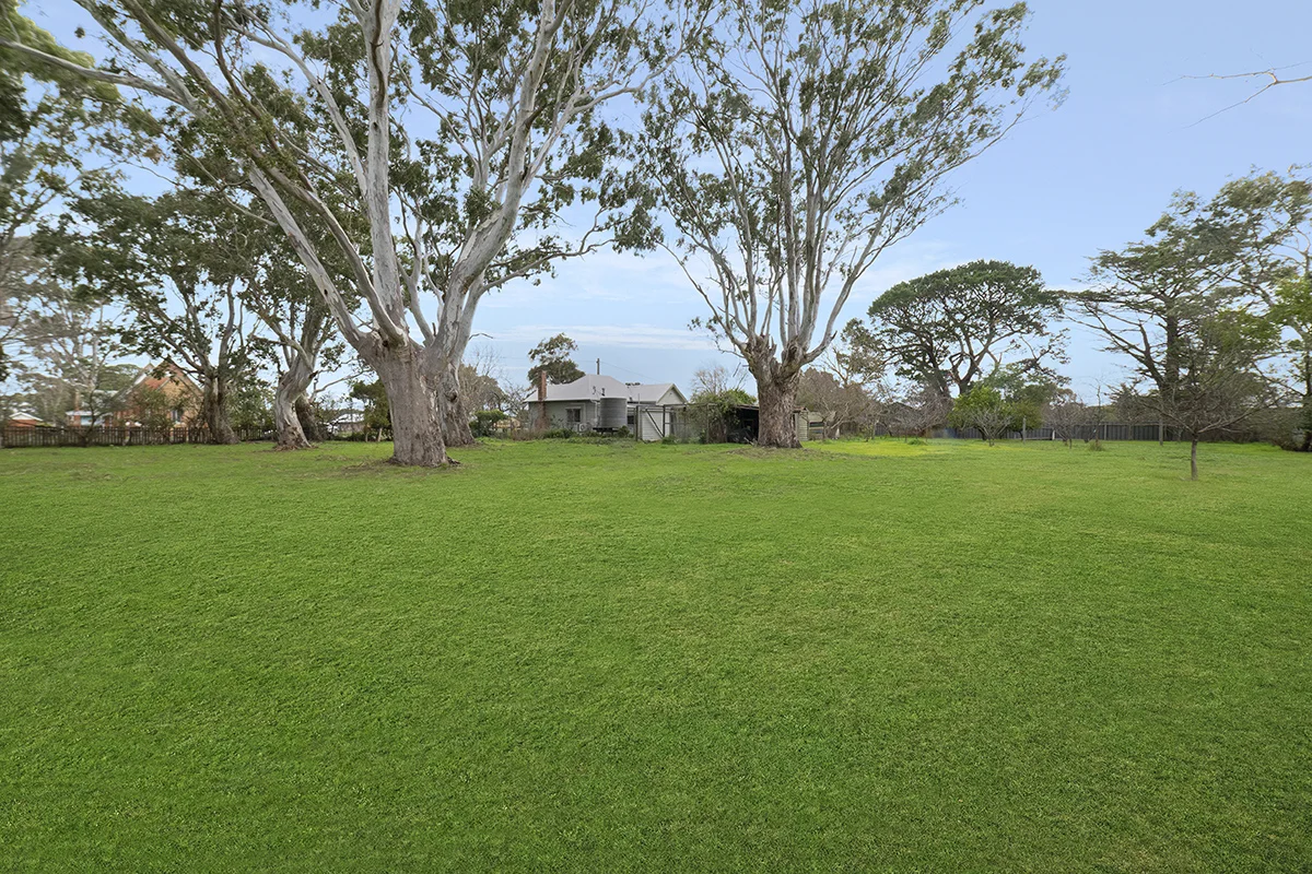 Additional image 11 of 104 Martin Street, Dunkeld VIC 3294