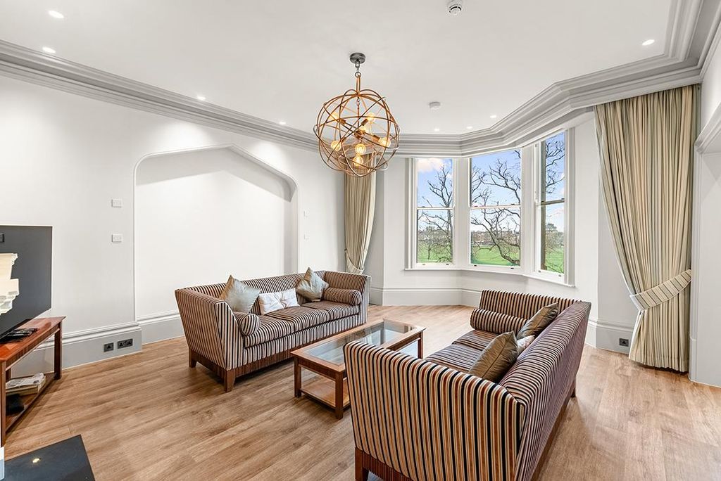 Additional image 2 of 3 bed flat to rentBeech Grove, Harrogate HG2