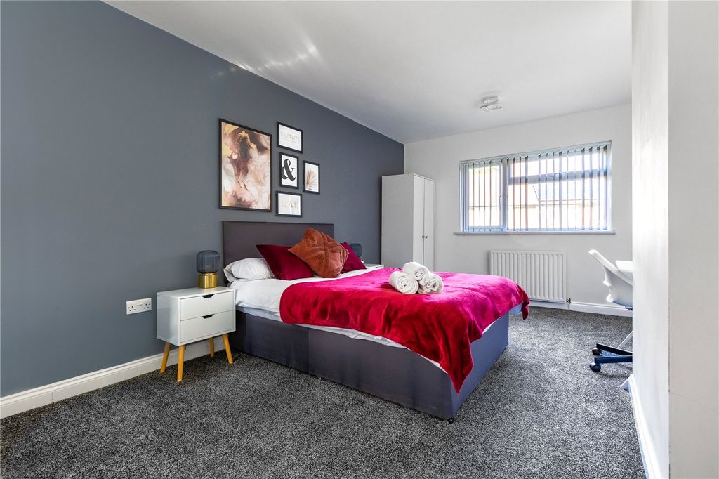 Additional image 23 of 6 bed semi-detached house to rentHelmdon Crescent, Northampton NN2