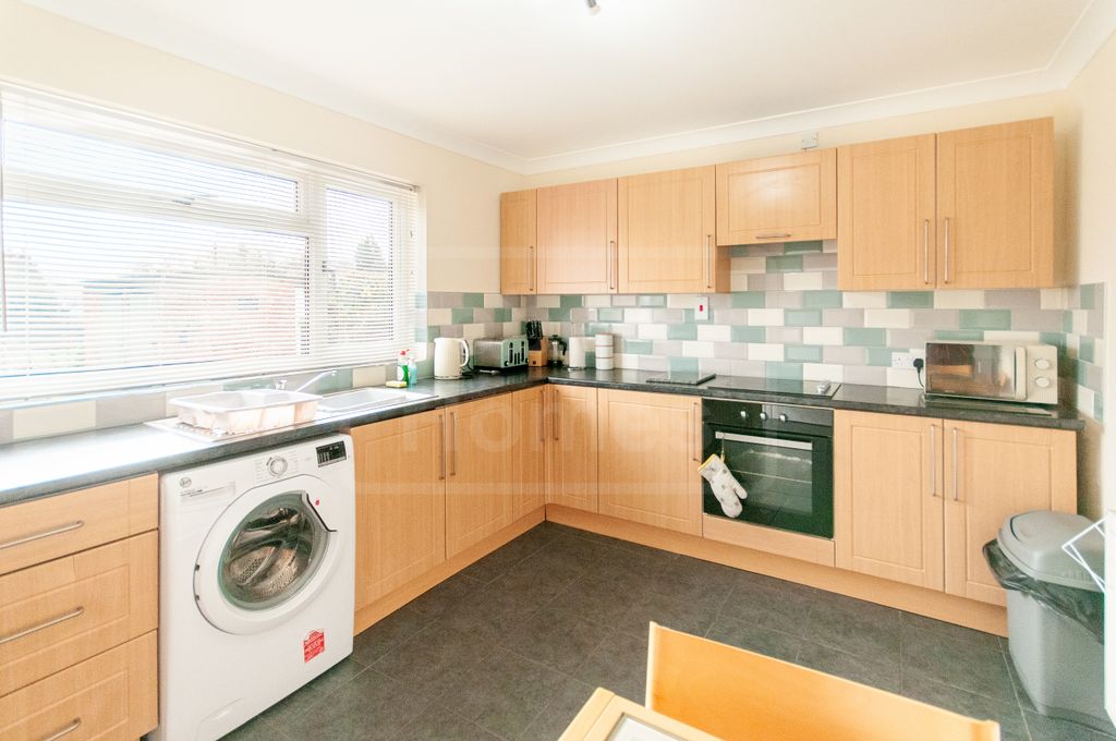 Additional image 8 of 2 bed detached bungalow to rentCwtch Y, Coetir, 9 Woodland Road, Ystradowen, Swansea SA9