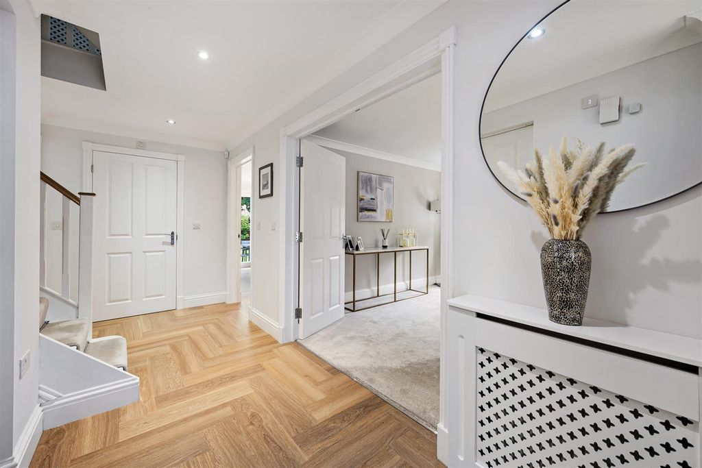 Additional image 9 of 6 bed detached house to rentAspen Drive, Scarcroft, Leeds LS14