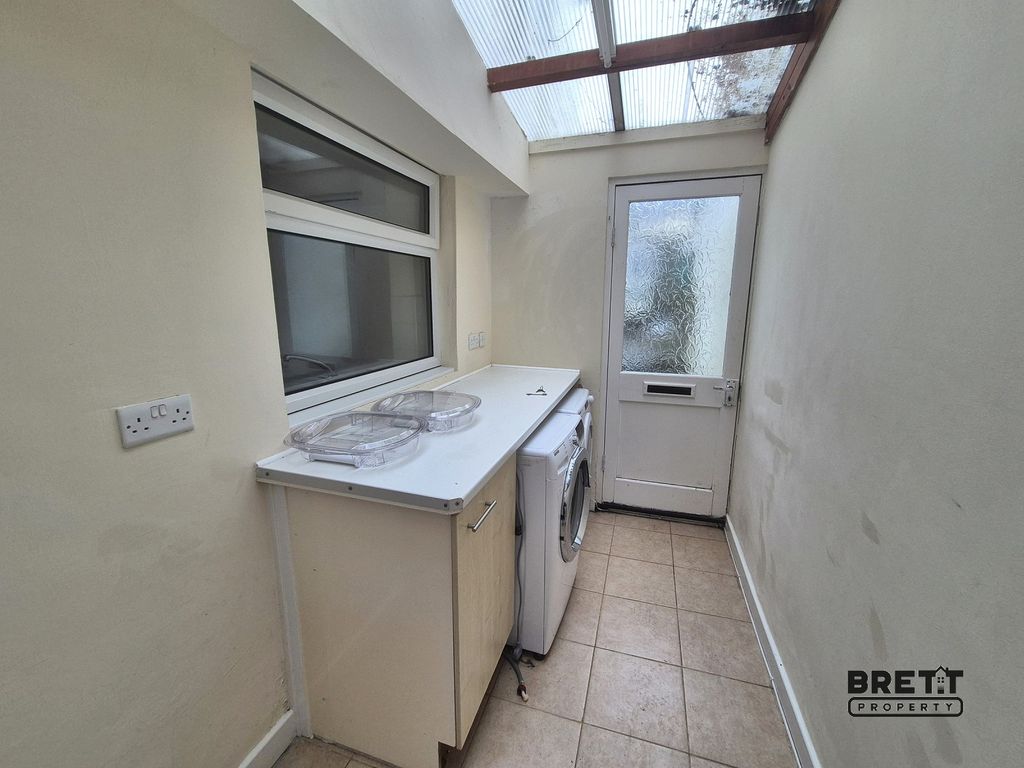 Additional image 7 of 3 bed terraced house to rent47 Dewsland Street, Milford Haven SA73