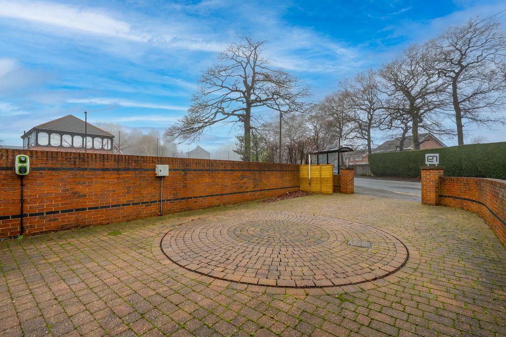 Additional image 16 of 2 bed detached house to rentHookstone Drive, Harrogate HG2