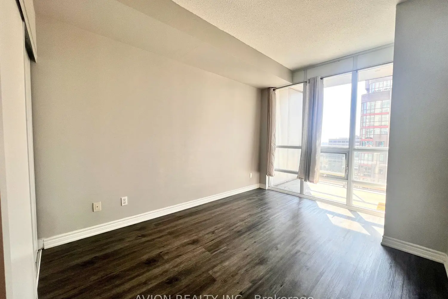 Additional image 10 of 761 Bay Street 2610