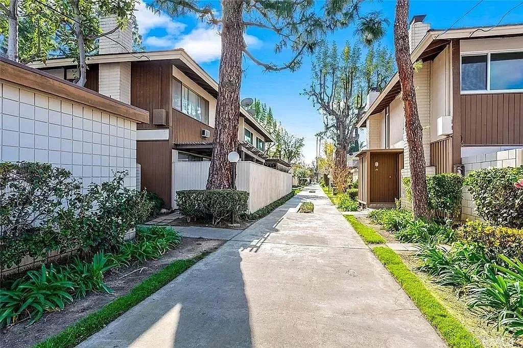 15500 Tustin Village Way Unit 103, Tustin, CA 92780