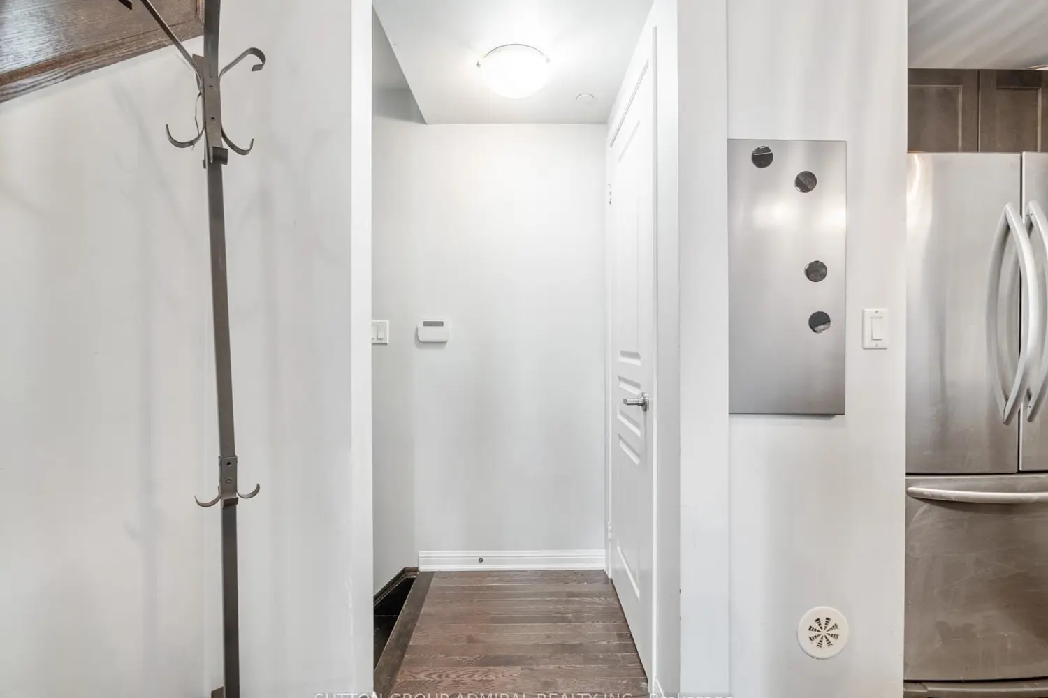 Additional image 2 of 9589 Keele Street 206