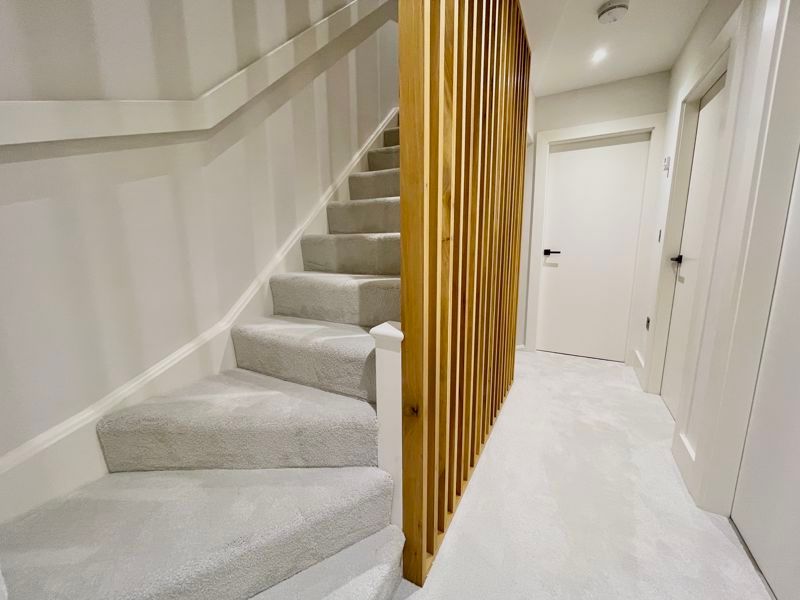 Additional image 15 of 4 bed semi-detached house to rentThe Curve, Welholme Avenue, Grimsby DN32