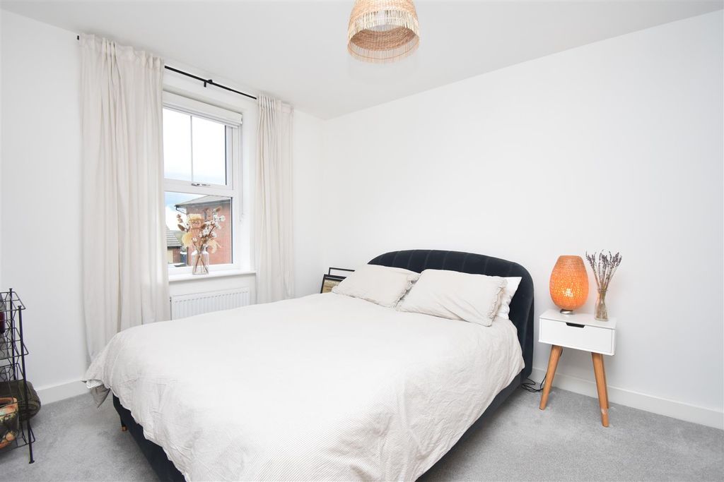 Additional image 14 of 4 bed semi-detached house to rentHughlings Close, Green Hammerton, York YO26