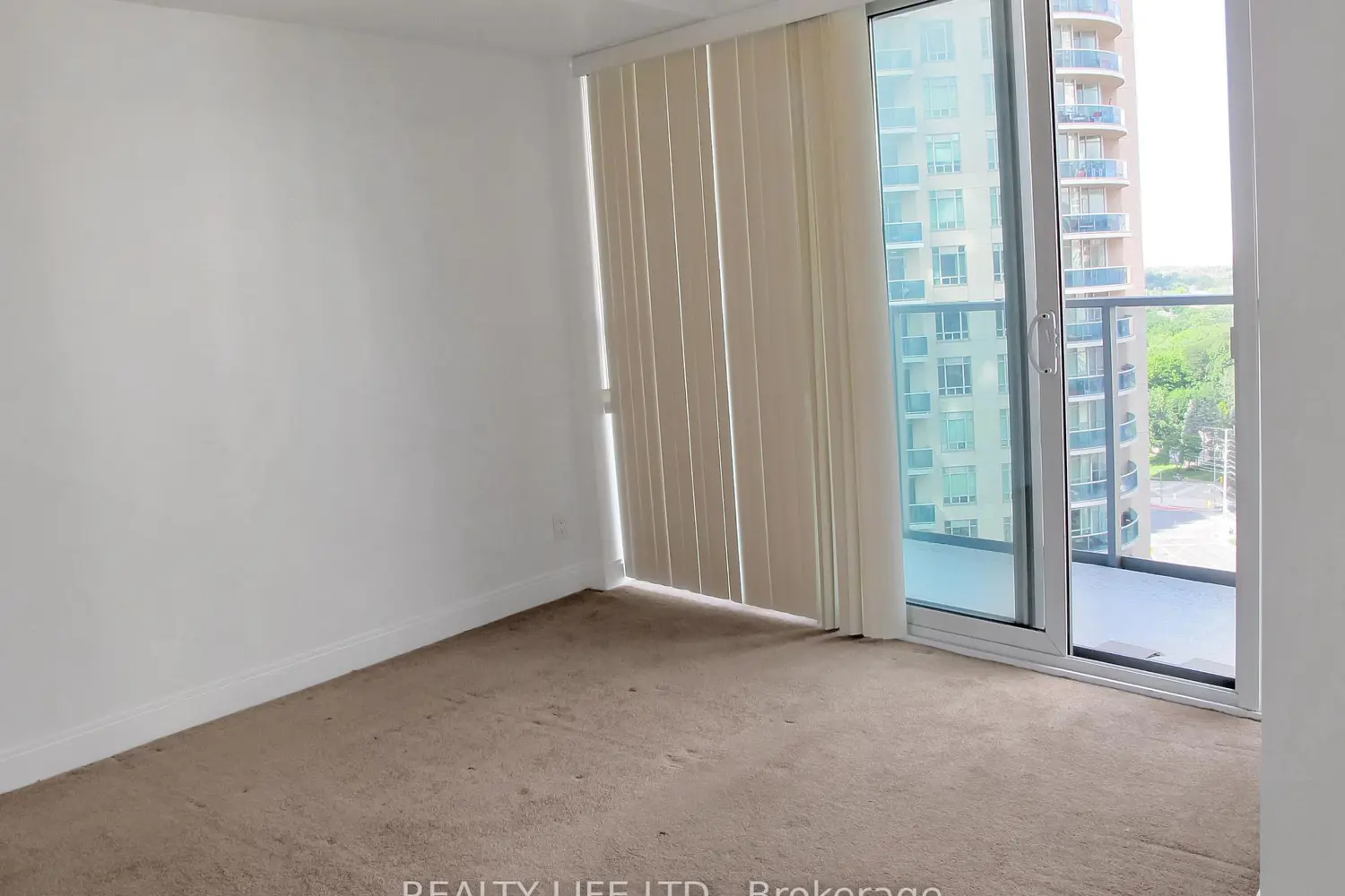 Additional image 13 of 60 Absolute Avenue 1401