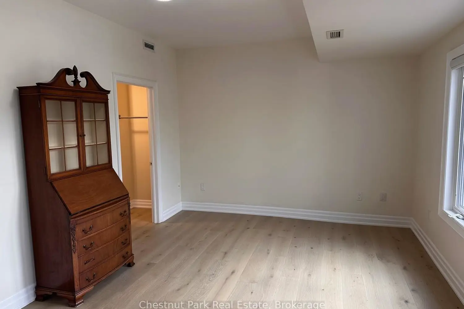 Additional image 3 of 110 Steamship Bay Road 601