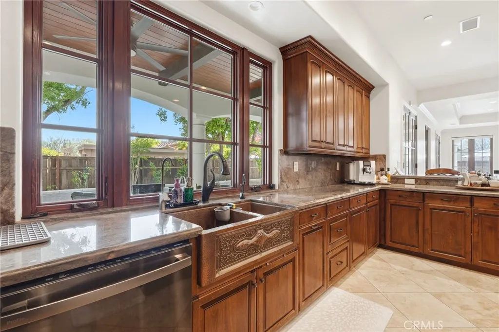 Additional image 101 of 3939 W Robinwood Ave, Visalia, CA 93291