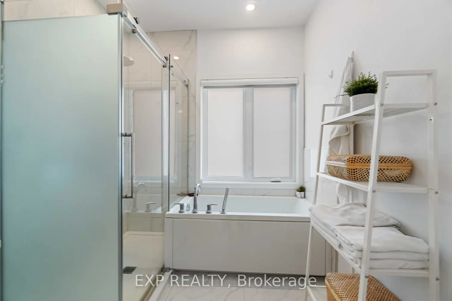 Additional image 11 of 394 Dore Street