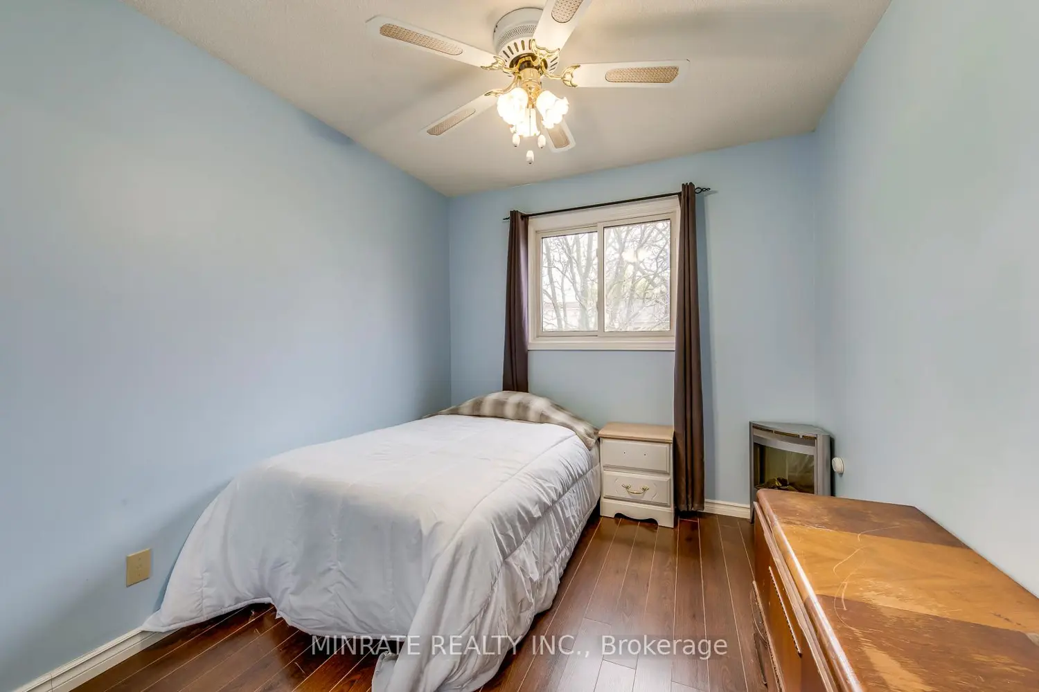 Additional image 11 of 1548 Newlands Crescent 14