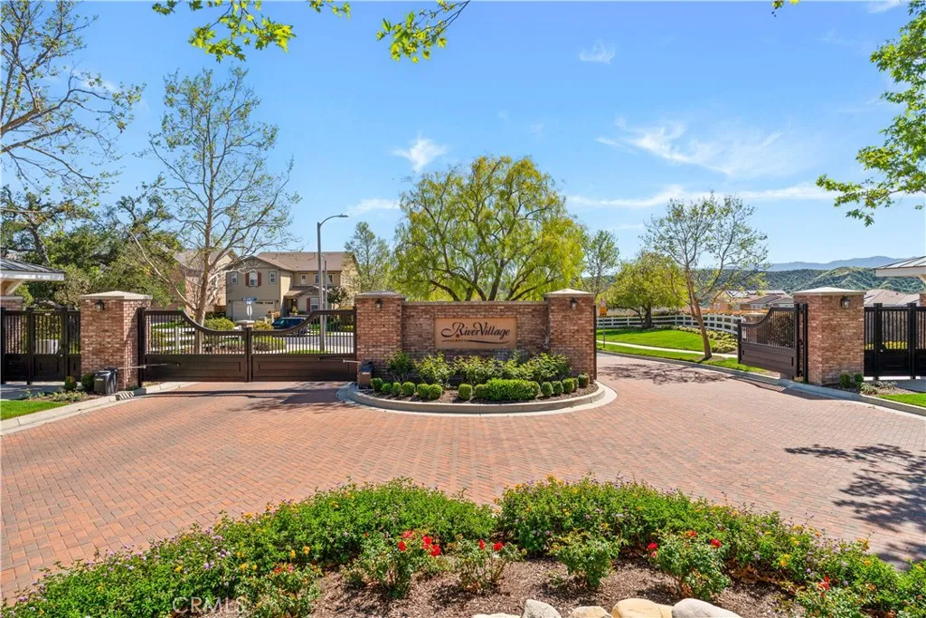 Additional image 4 of 22588 Lamplight Pl, Saugus, CA 91350