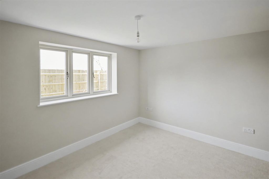 Additional image 18 of 3 bed barn conversion to rentHardwick Road, Wellingborough NN8