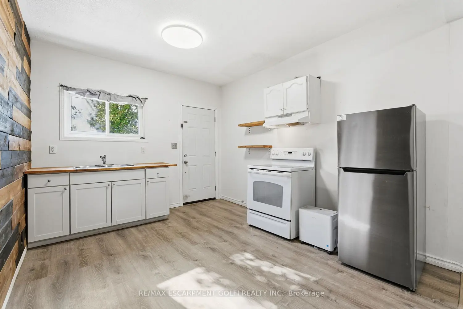 Additional image 12 of 53 1/2-55 Duke Street