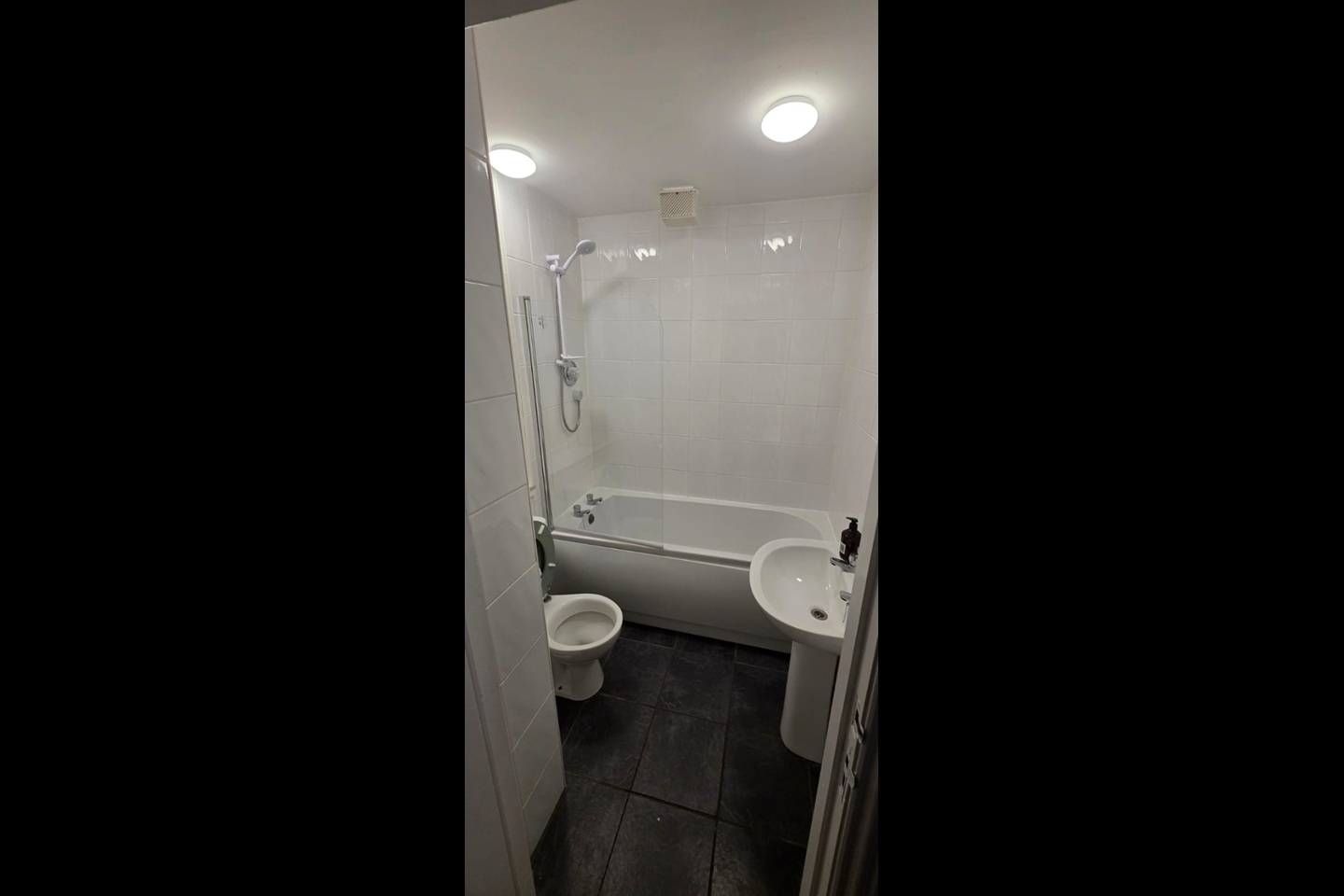 Additional image 9 of Room in a Shared Flat, Haugh Road, G3, N1 7GU