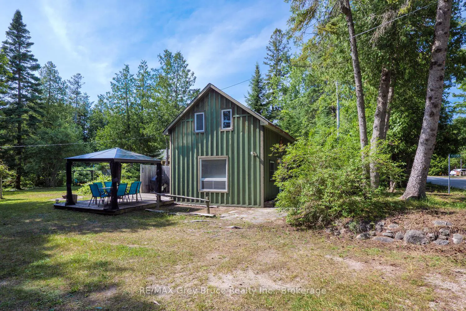 Additional image 16 of 1106 King Edward Avenue