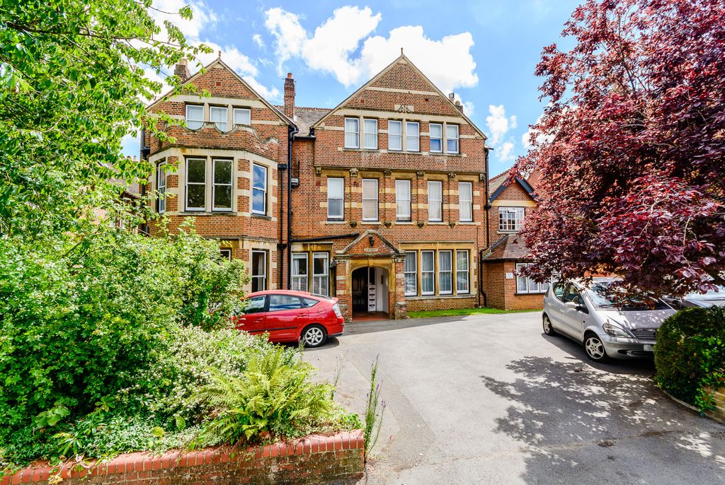 2 bed flat to rentBardwell Road, Oxford OX2