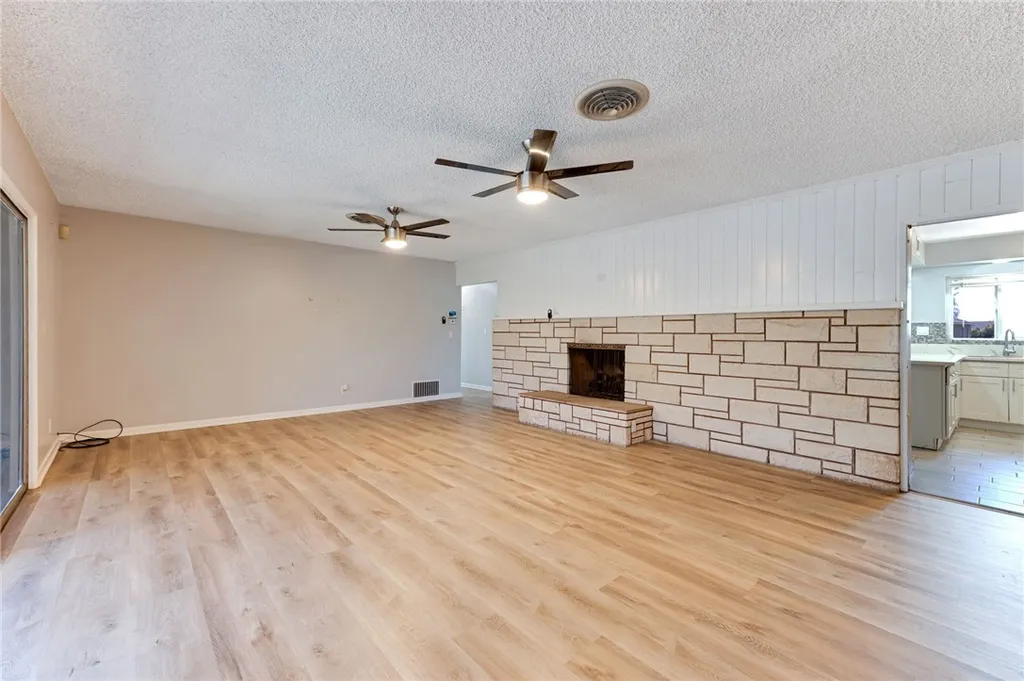 Additional image 17 of 184 Palmyra Dr, San Bernardino, CA 92404