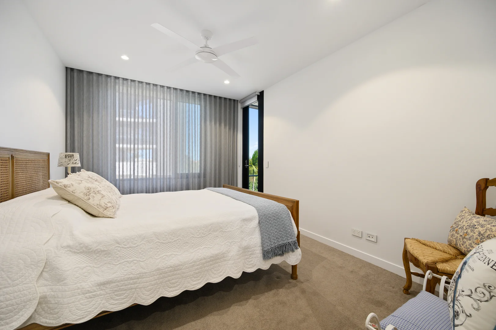 Additional image 22 of 5/2 Marina Promenade, Paradise Point QLD 4216