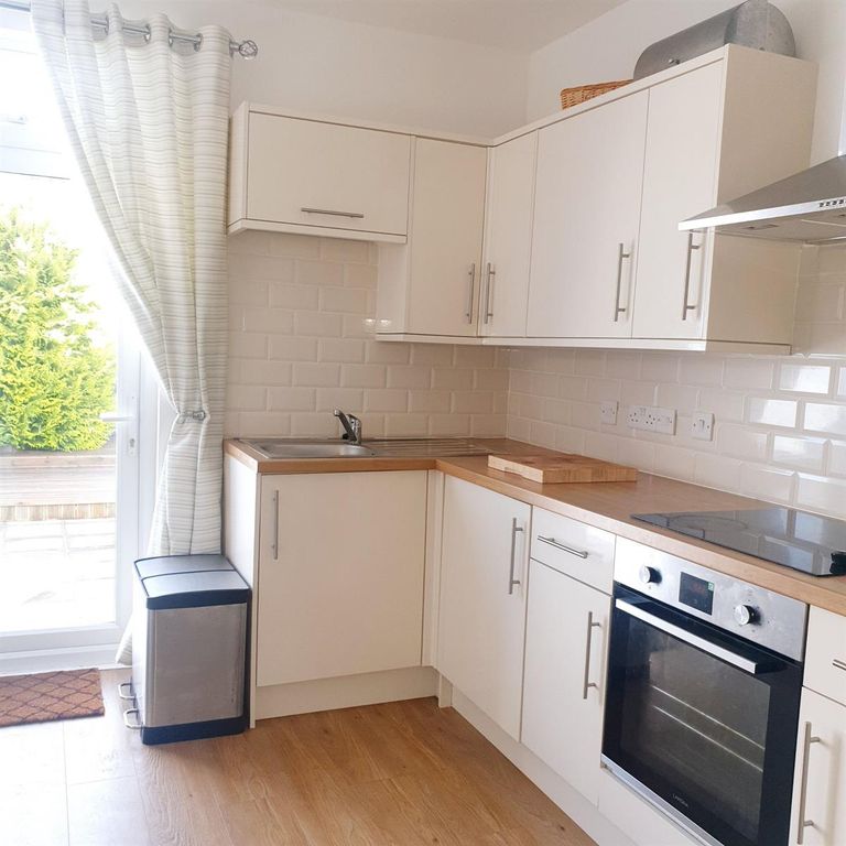 Additional image 8 of 2 bed semi-detached house to rentFairfax Terrace, Plymouth PL2