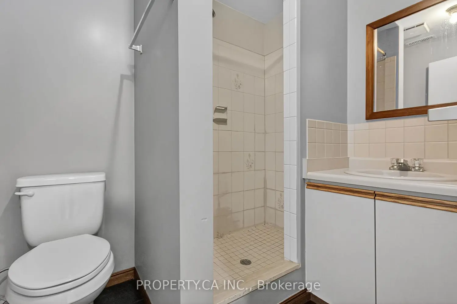 Additional image 11 of 194 Merritt Avenue