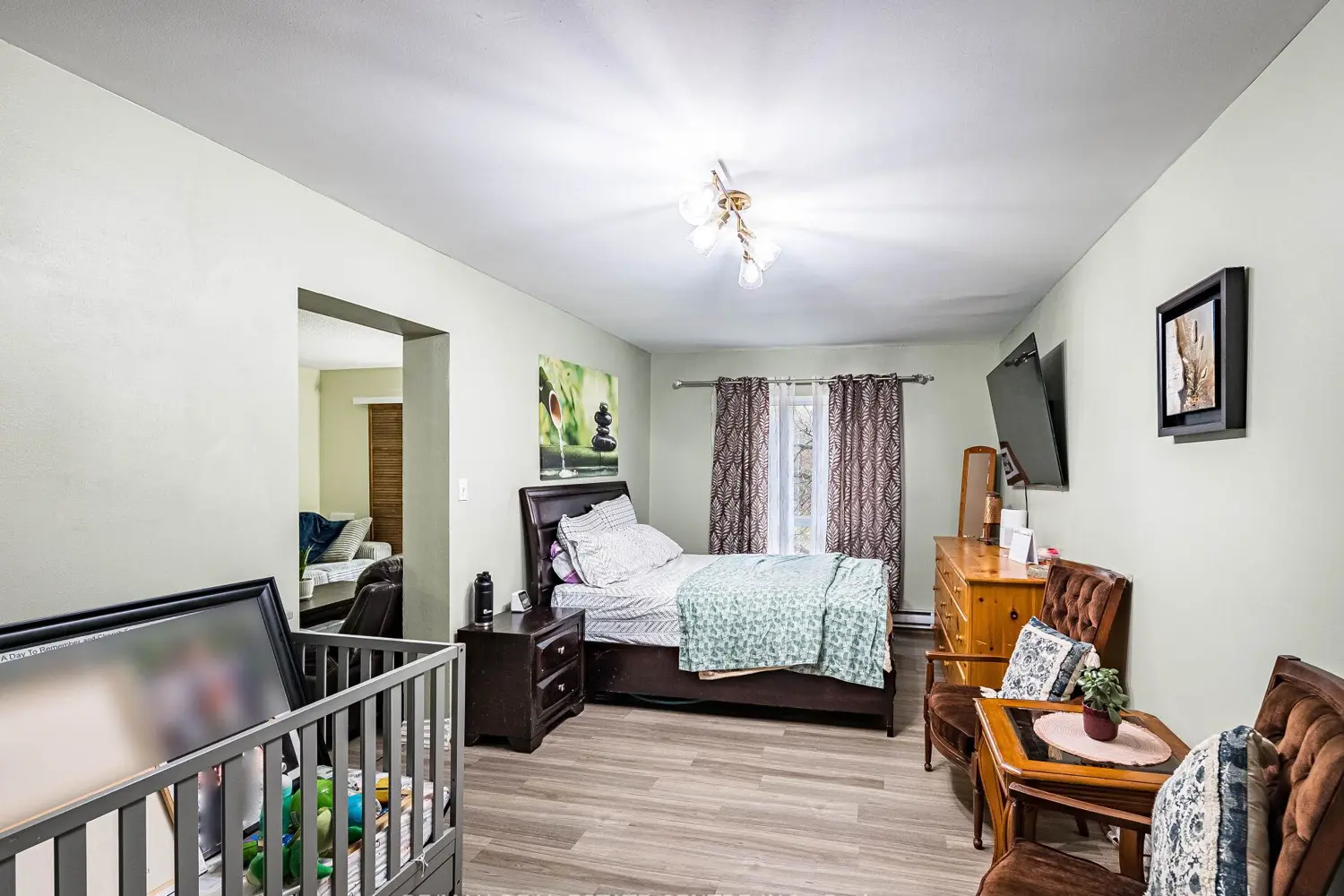 Additional image 10 of 49 Rhonda Road 121