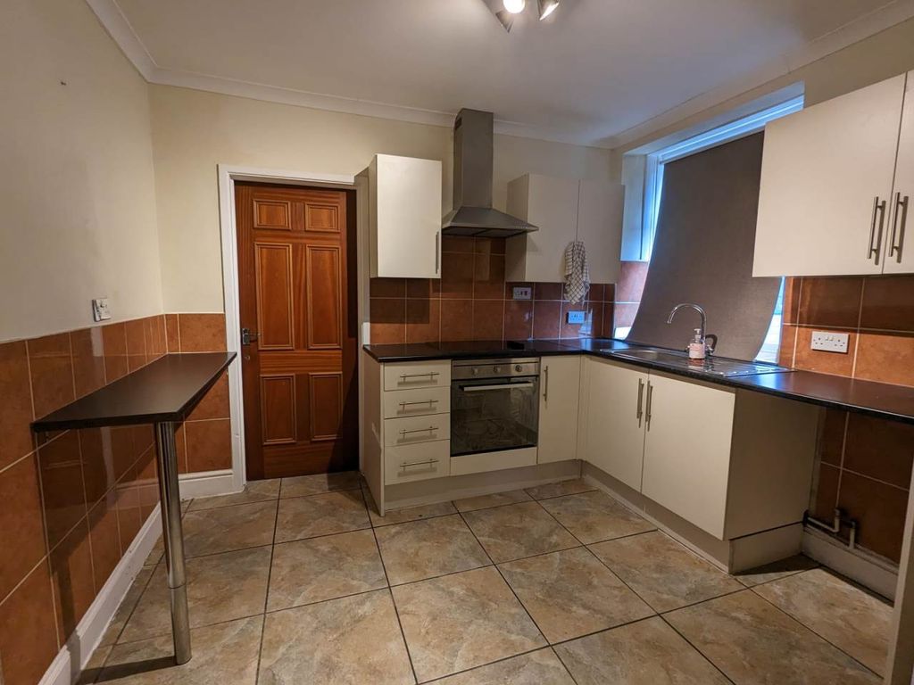 Additional image 4 of 3 bed detached house to rentLodge Drive, Baglan, Port Talbot SA12