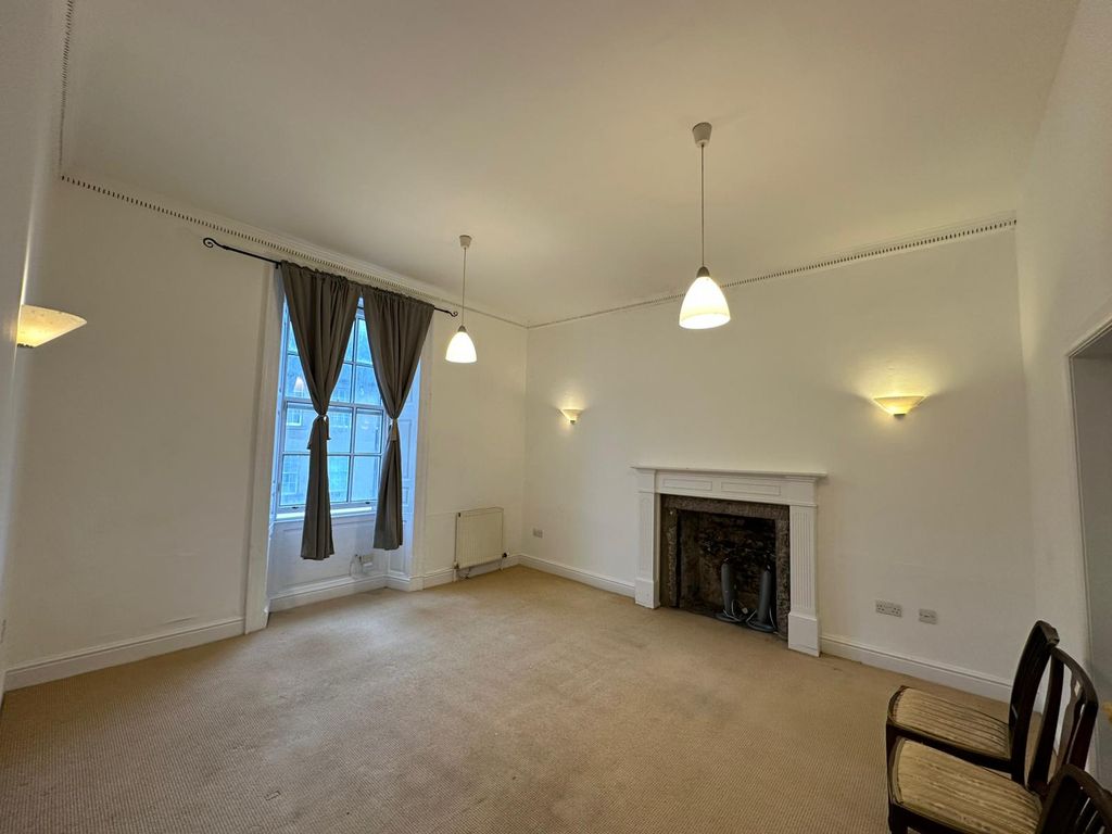 Additional image 8 of 3 bed flat to rent7B, Charlotte Street, Perth PH1