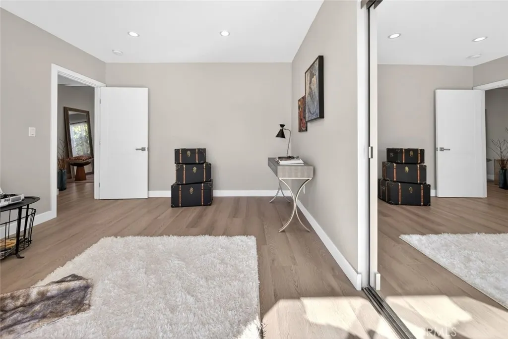 Additional image 14 of 6820 Jellico Avenue, Lake Balboa, CA 91406