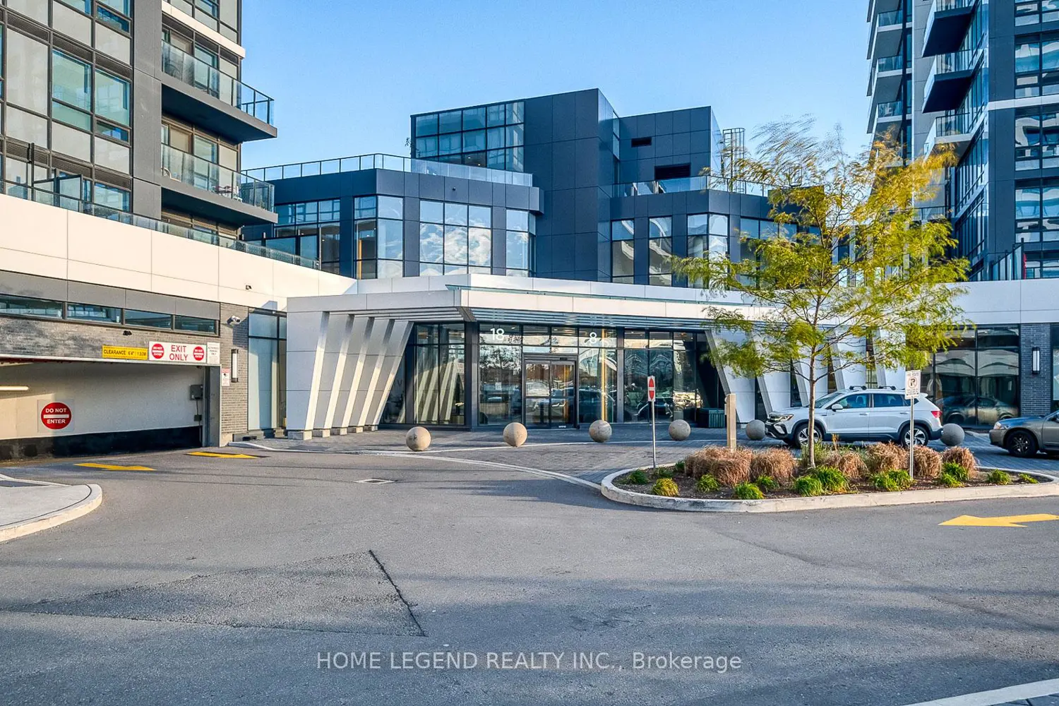 Additional image 18 of 18 Water Walk Drive 3108