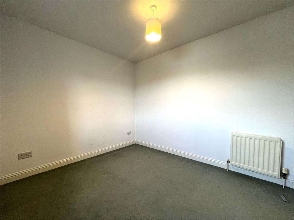 Additional image 9 of 2 bed flat to rentSouth Inch Court, Perth PH2