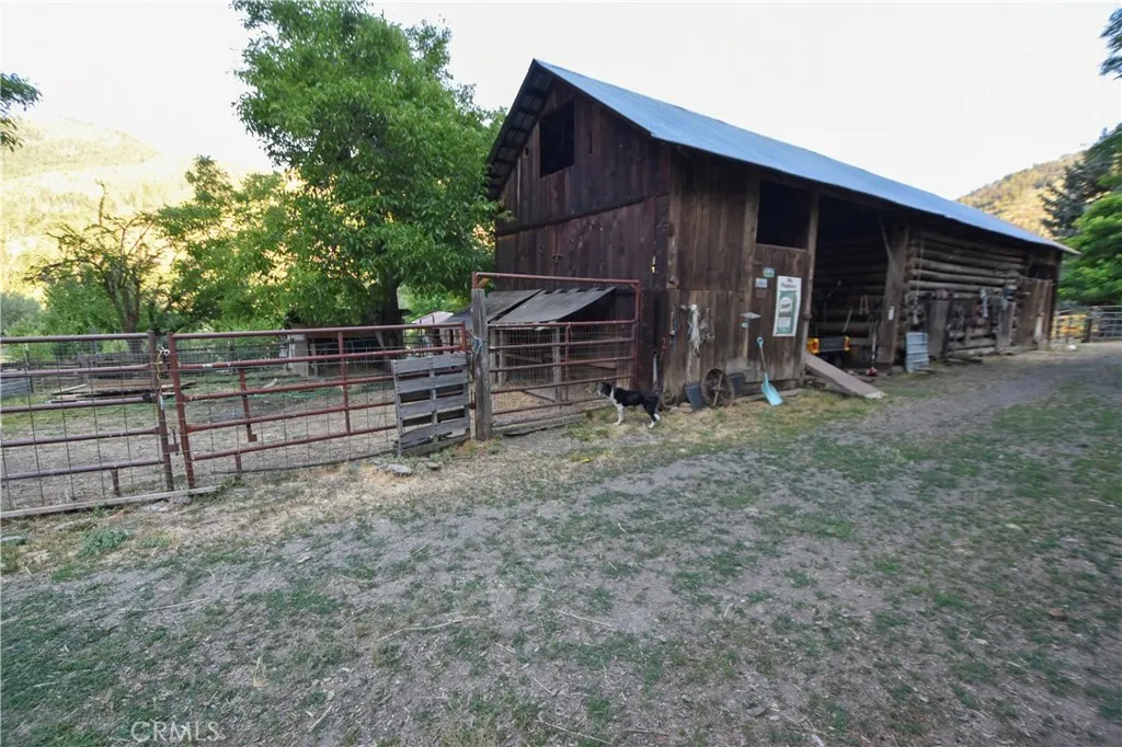 Additional image 116 of 30834 State Hwy 96, Horse Creek, CA 96050