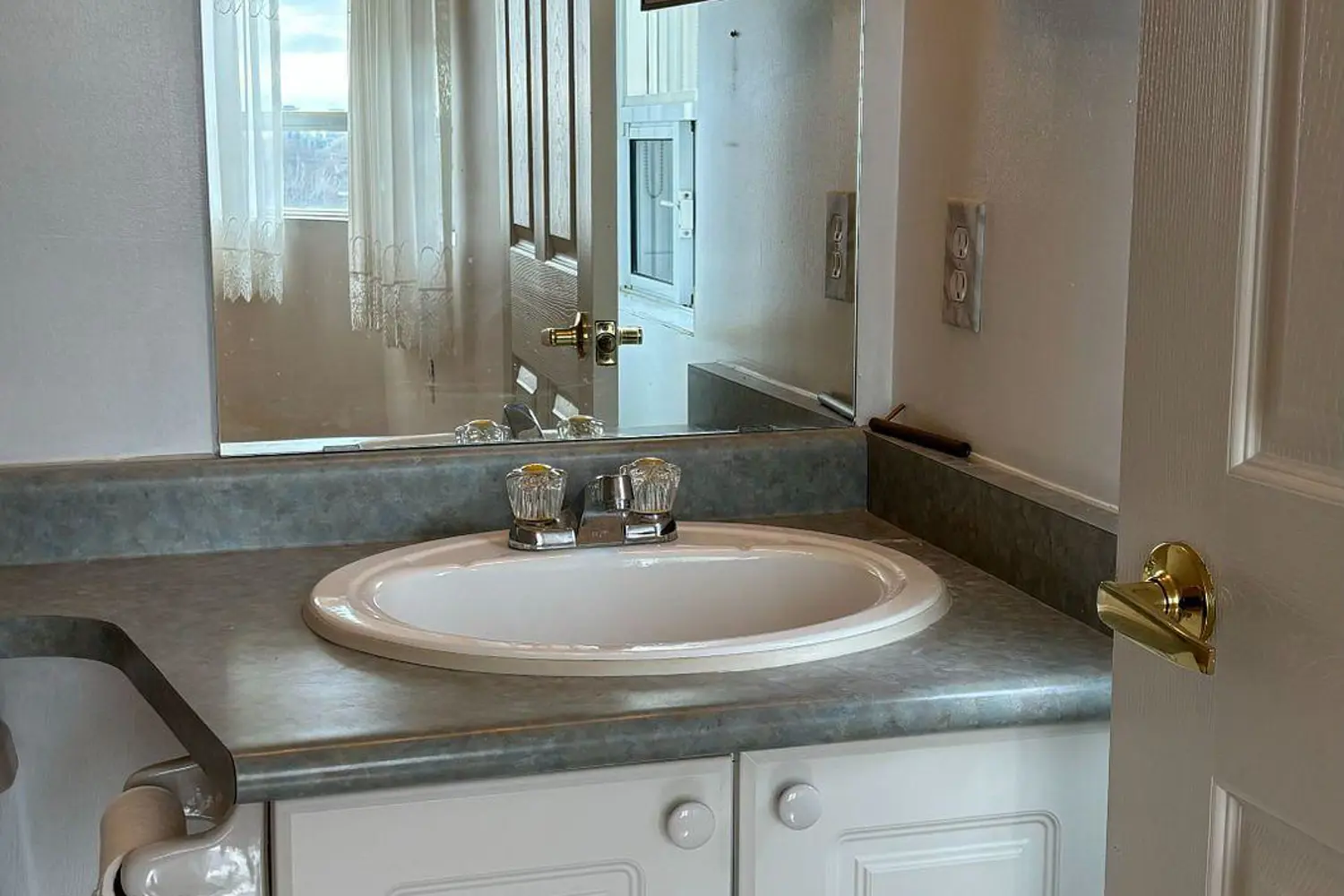 Additional image 13 of 555 Wilson Heights Boulevard 503
