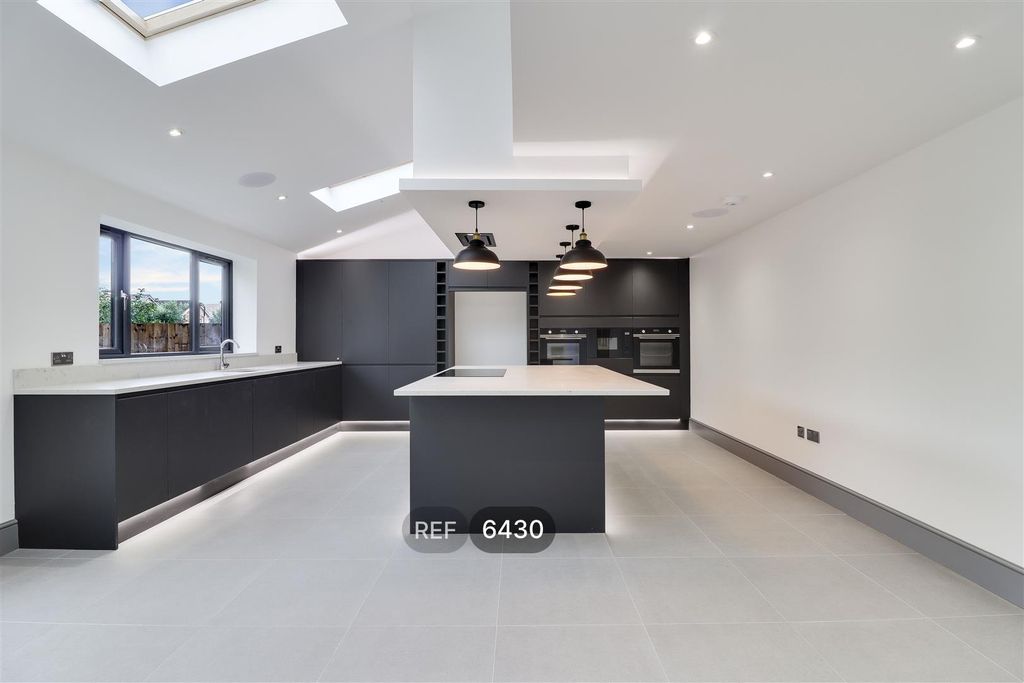 Additional image 3 of 5 bed detached house to rentWollaton Vale, Wollaton, Nottingham NG8